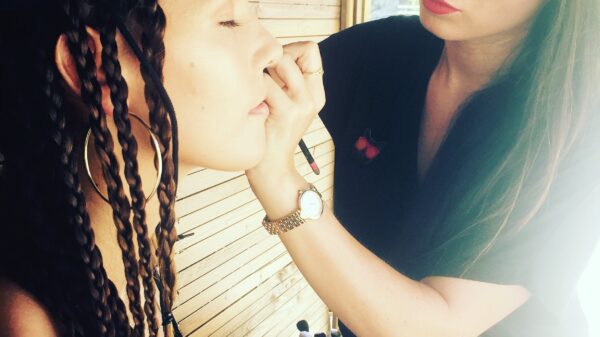 backstage maquillage photoshoot