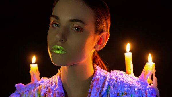 maquillage fluo uv blacklight